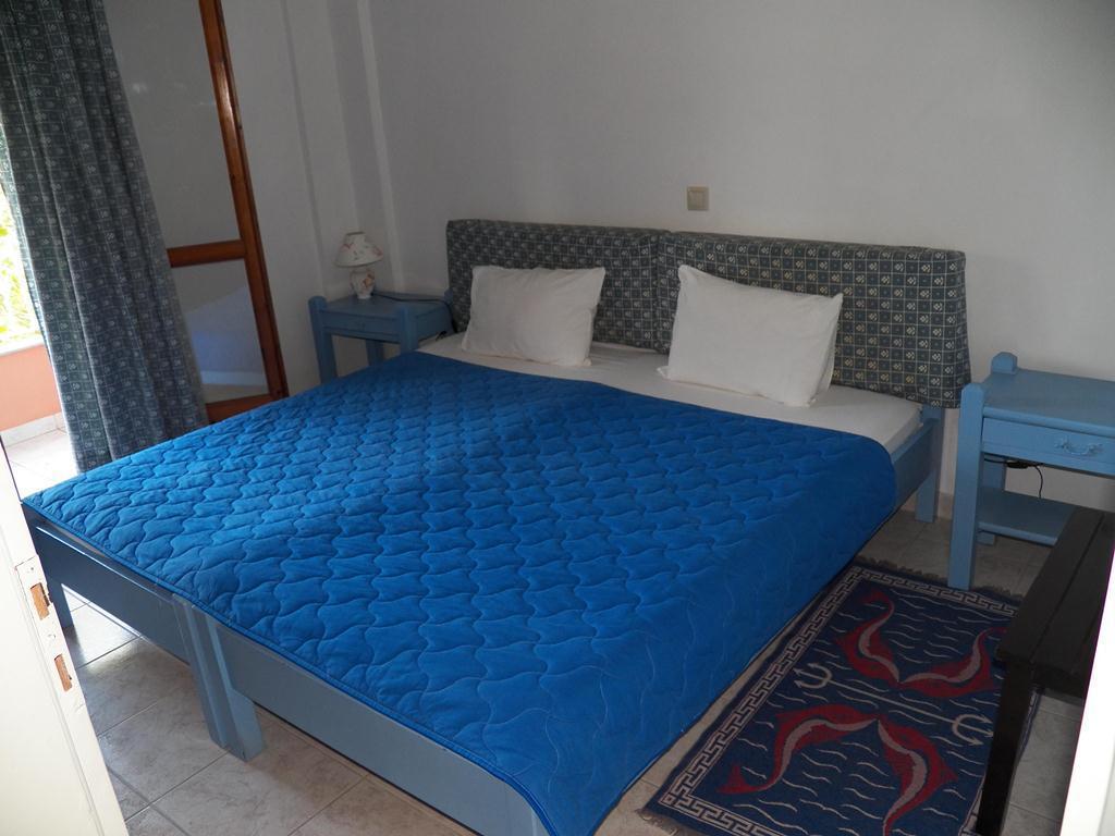 Villa Marina Ipsos Luaran gambar